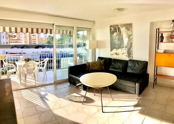 Ranchos Blueline 아파트